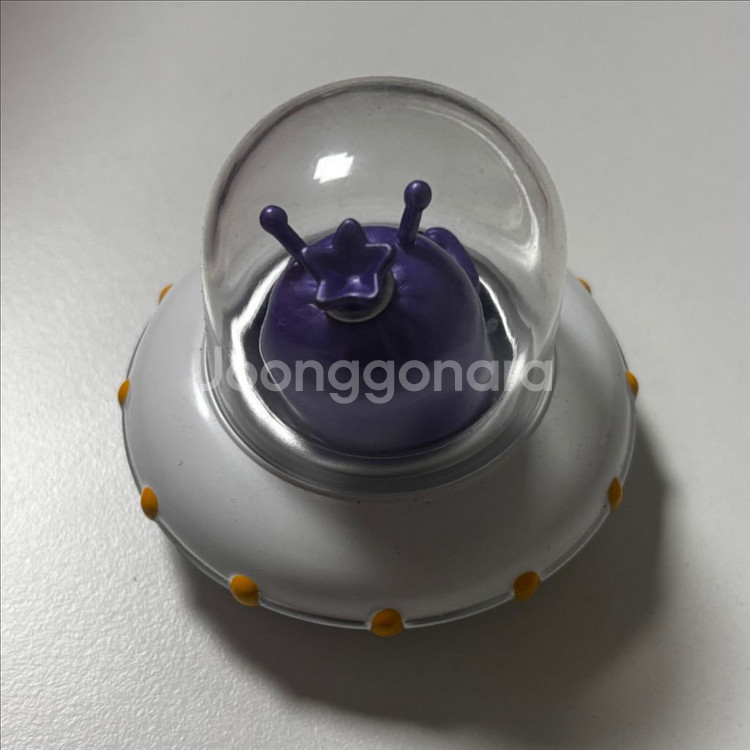 팝마트 랜덤 피규어 팝니다--5