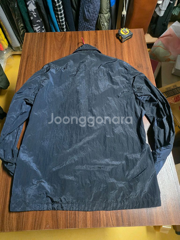 스톤아일랜드 나일론 메탈 바람막이 자켓 팝니다--3