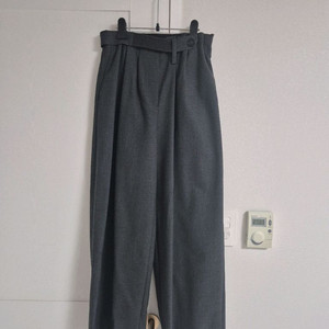 [새상품급] 한섬 시스템 그레이팬츠 55사이즈