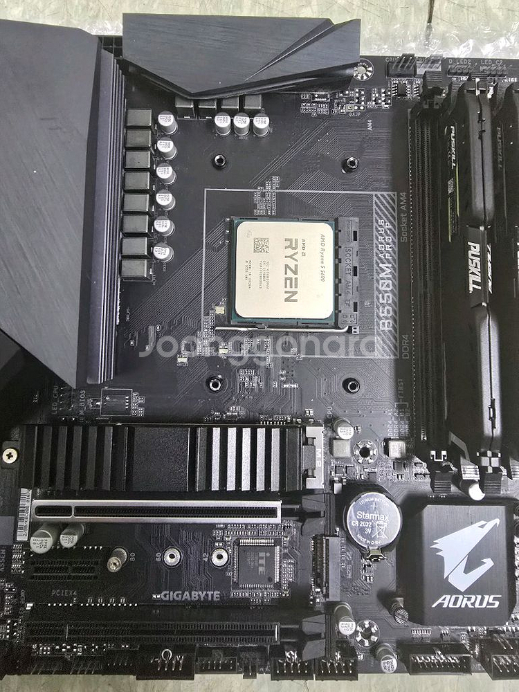 라이젠 5600+b550m+ddr4 16x2+ssd 5--0