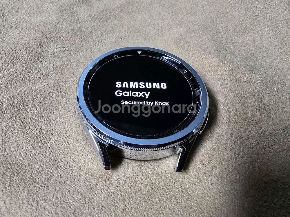 삼성 갤럭시 워치 6 클래식 46mm 실버 LTE 버전--5
