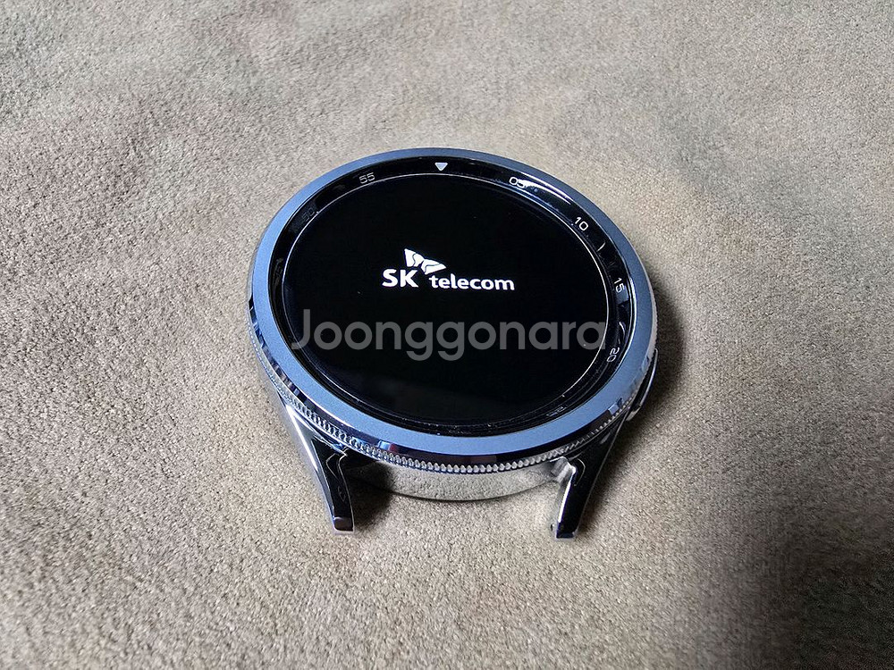 삼성 갤럭시 워치 6 클래식 46mm 실버 LTE 버전--6
