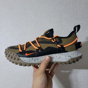 나이키 ACG 마운틴플라이 로우 고어텍스 SE 헤이즐럿