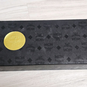 MCM 지퍼 장지갑