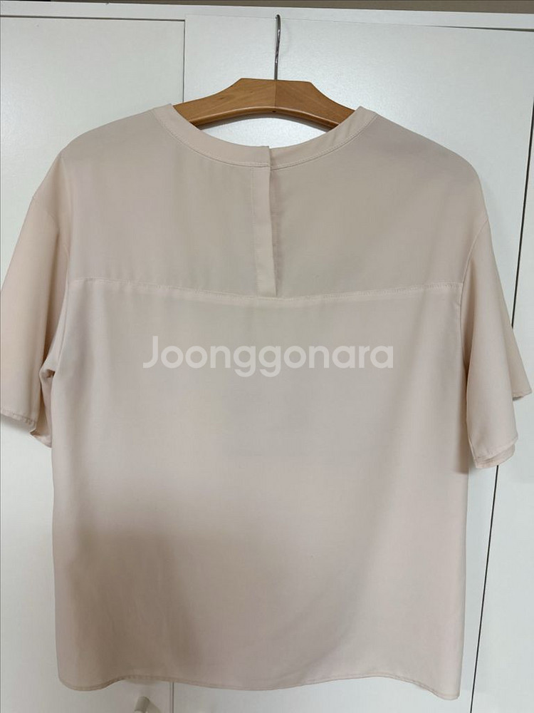 앳코너 베이지색 레터링 반팔 티셔츠--1