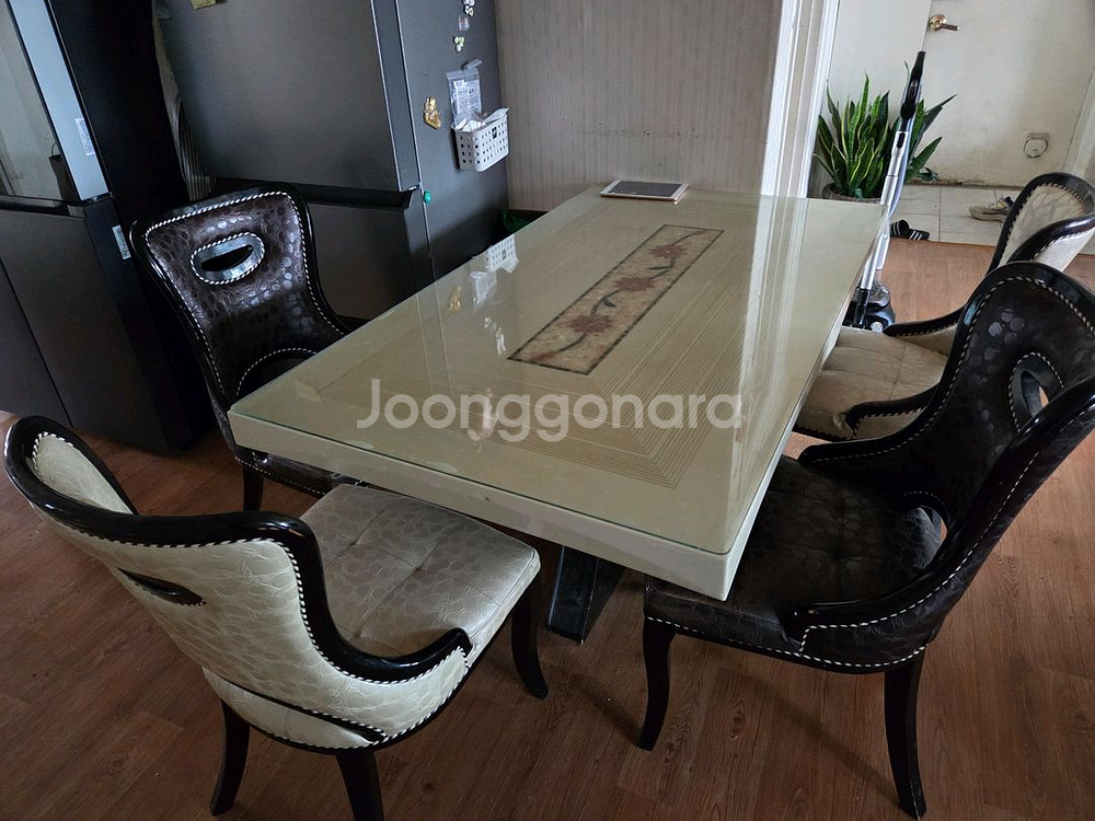 대리석식탁 의자4개 신내동--2