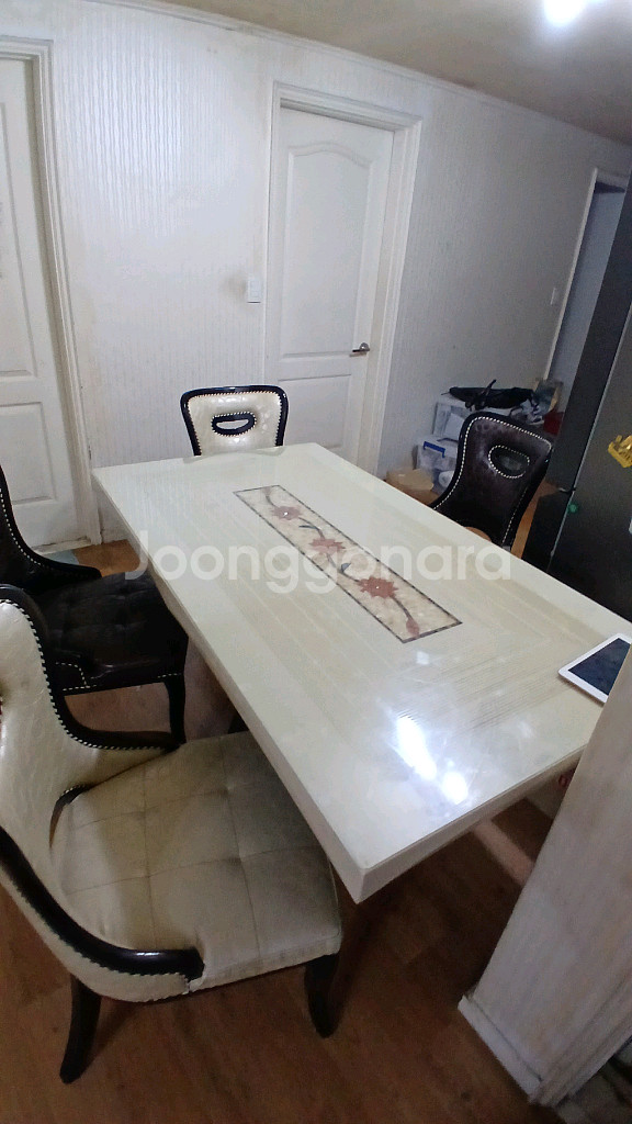 대리석식탁 의자4개 신내동--4