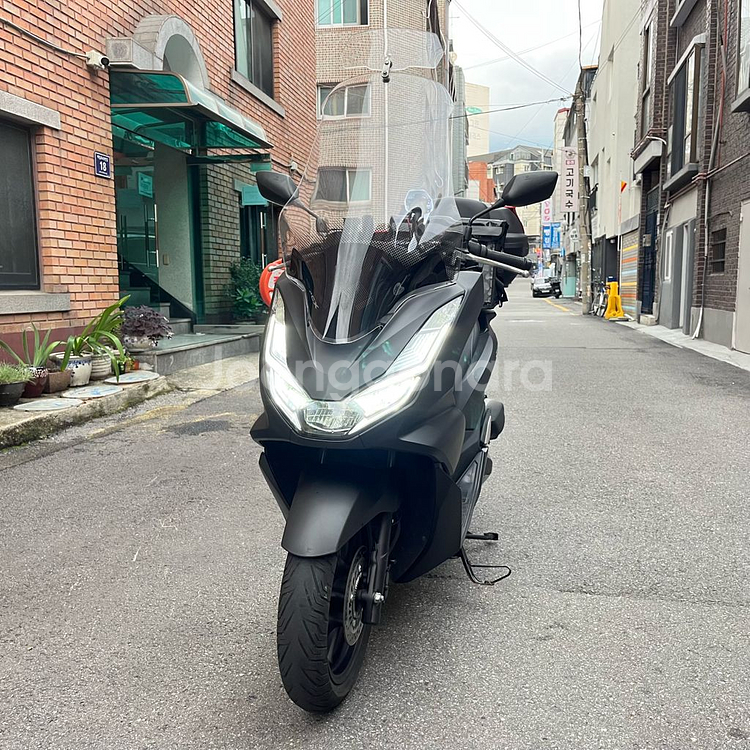 2022년식 pcx125 혼다 ABS 배달셋팅 230만--2