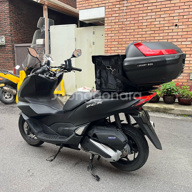 2022년식 pcx125 혼다 ABS 배달셋팅 230만--5