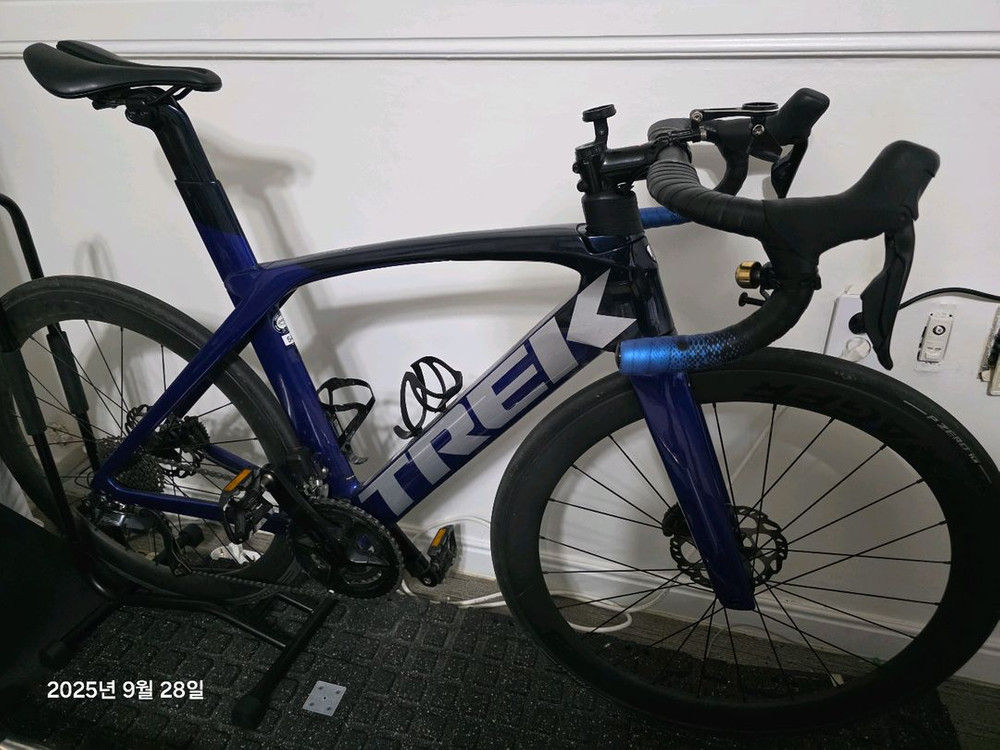TREK 트렉 마돈 SL6 6세대 105 DI2 로드 23년식 이미지