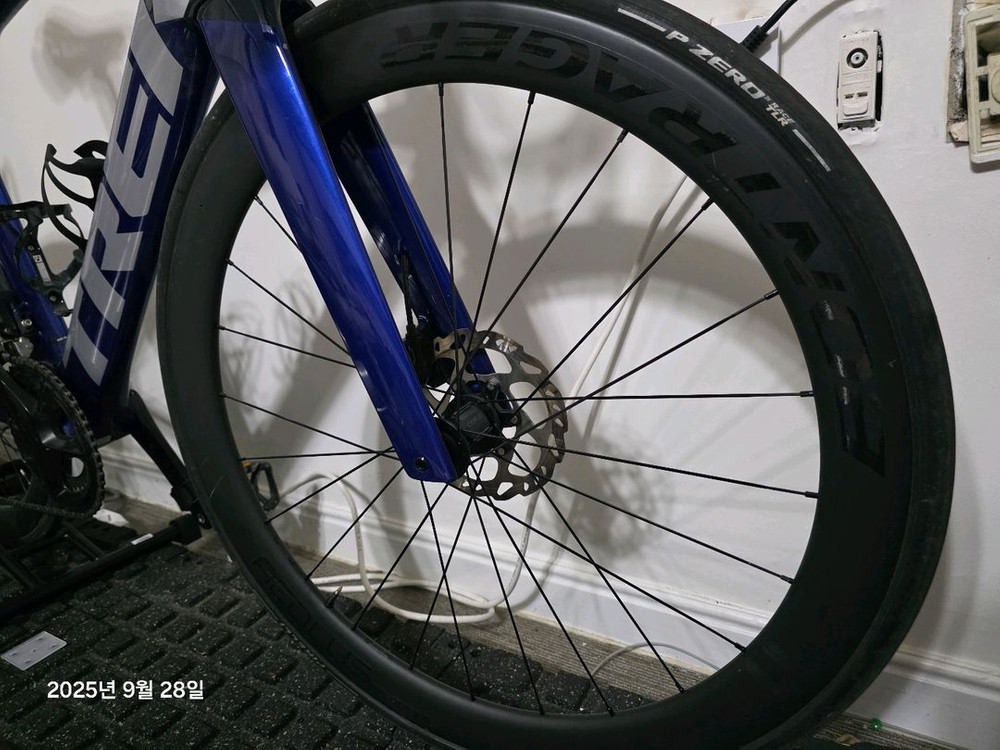 TREK 트렉 마돈 SL6 6세대 105 DI2 로드 23년식 이미지