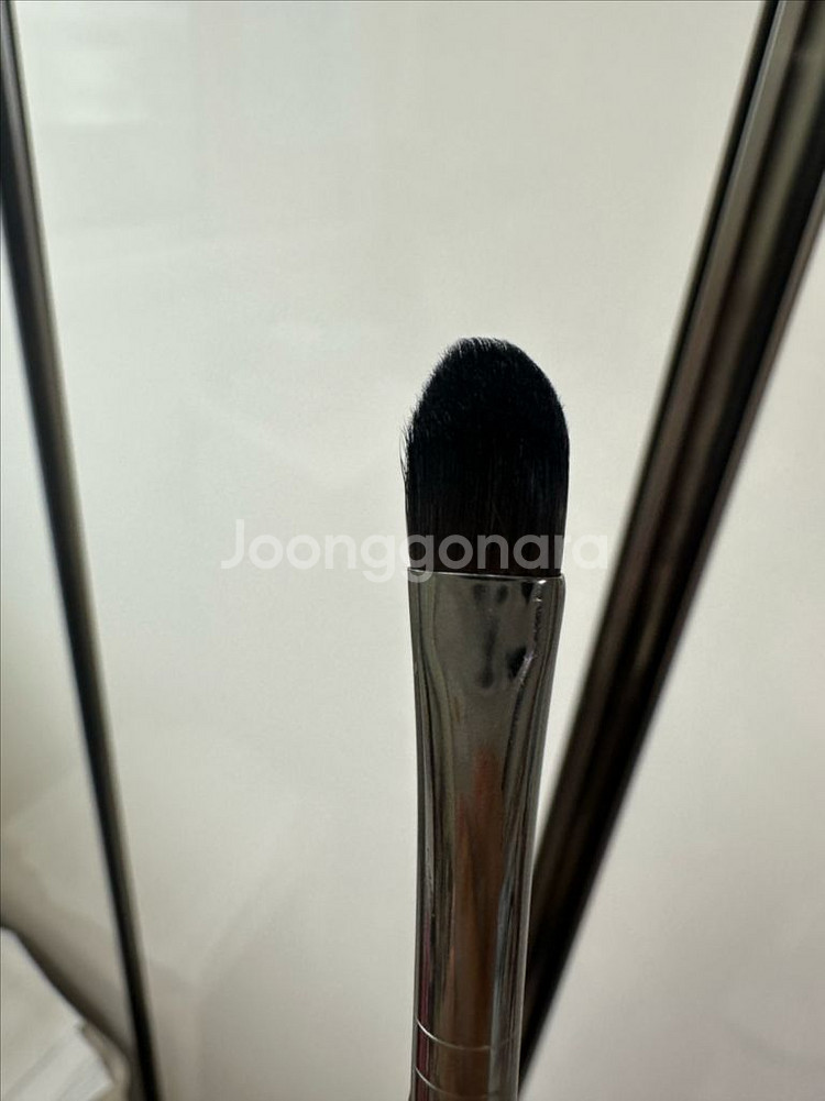 메이크업포에버 226 컨실러 브러쉬 미디엄--1