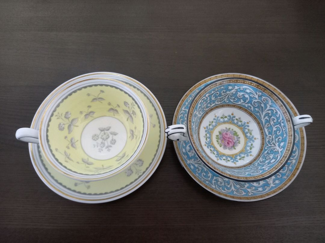 웨지우드 플로렌틴 터콰즈 양손 스프볼, 찻잔, 홍차잔