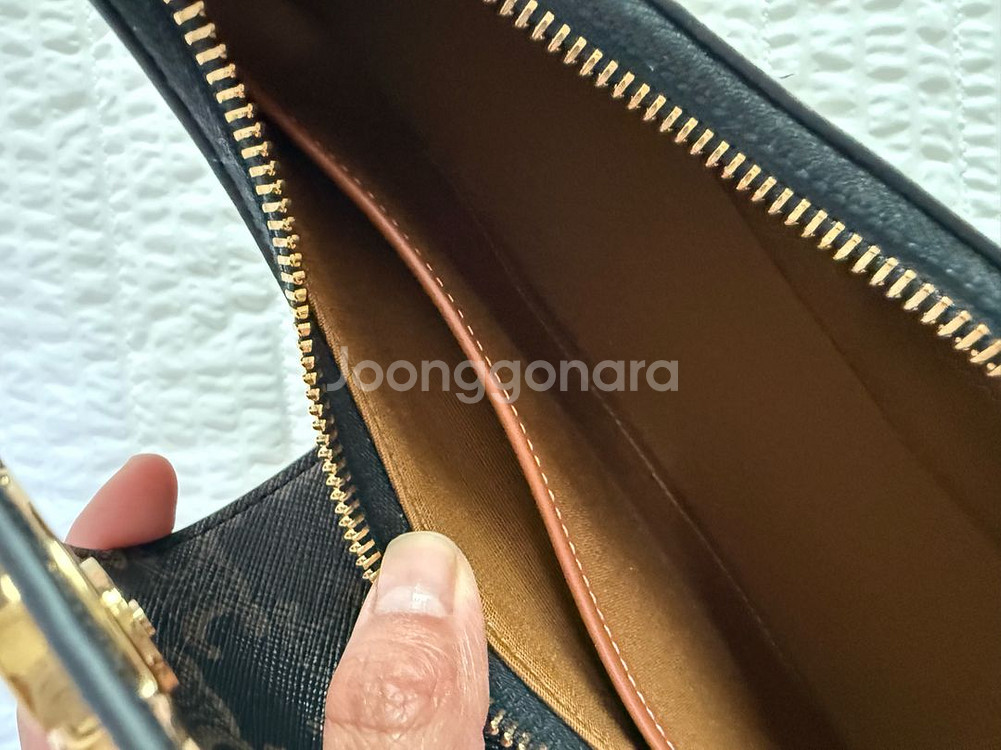 셀린느 아바 트리옹프--5