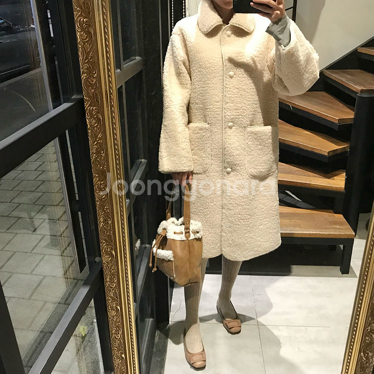 (새제품) 뽀글이 무스탕코트--0