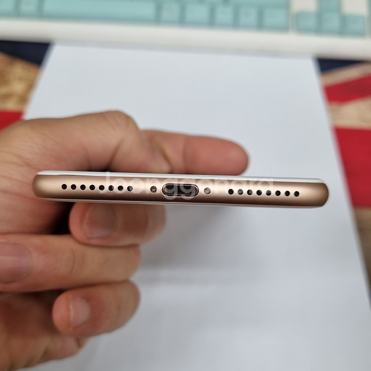 500118 아이폰8+ 64 골드 SSS급 배터리100--3