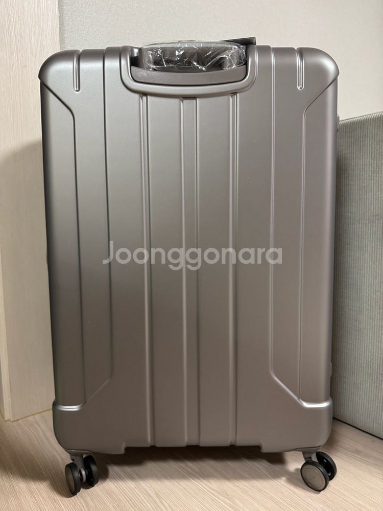 샘소나이트 NIAR 78/29 매트 실버 컬러 캐리어--5