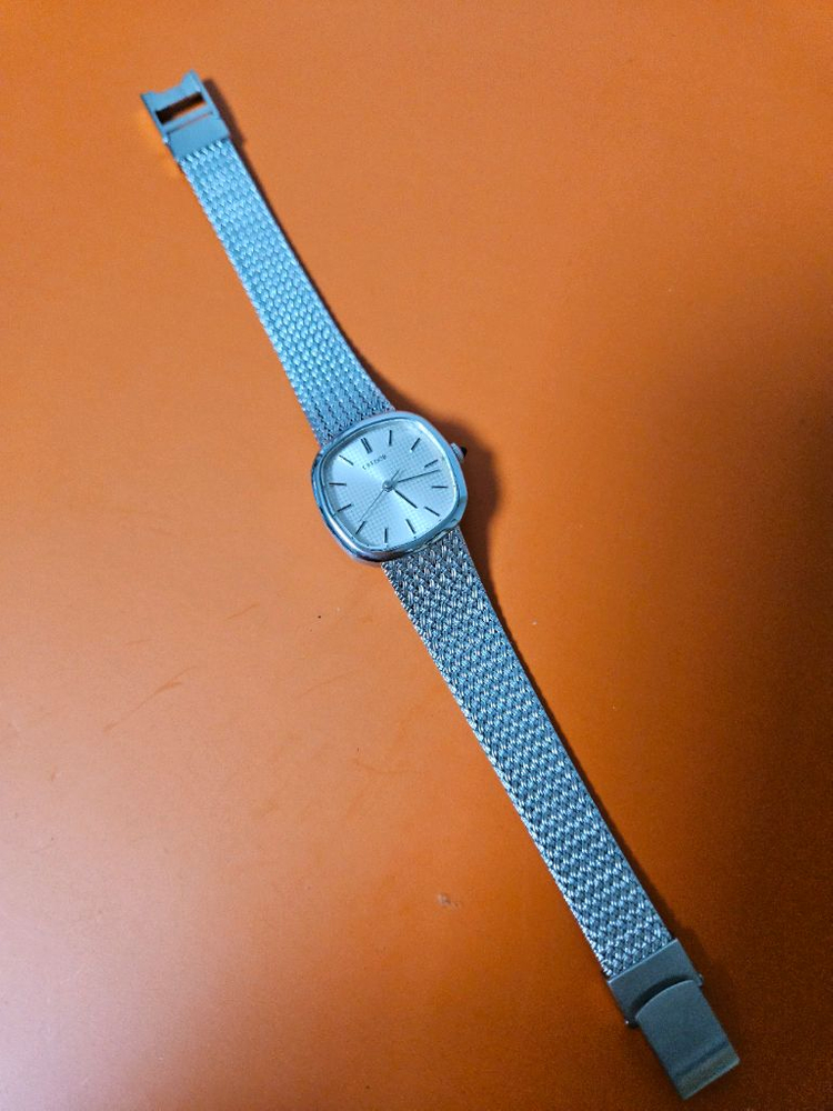 크레도르 여성용 백통 일체형 통메쉬밴드 메탈 시계/JA--7