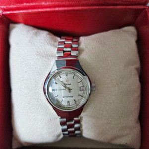 Rona 여성용 수동 태엽 방식 메탈 시계