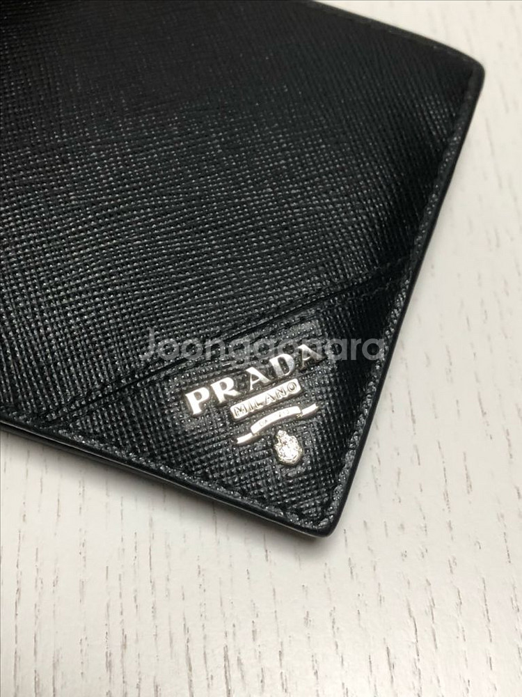프라다 사피아노 블랙메탈로고 반지갑--3