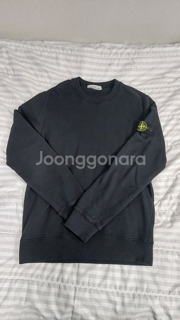 급쳐 스톤아일랜드 정품 맨투맨 블랙 싸게팔아요--0