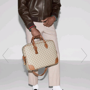 (정품)구찌 GG엠블럼 브리프케이스 팝니다(새상품)