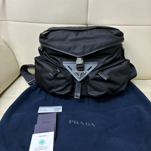 프라다 리나일론 삼각 로고 숄더백