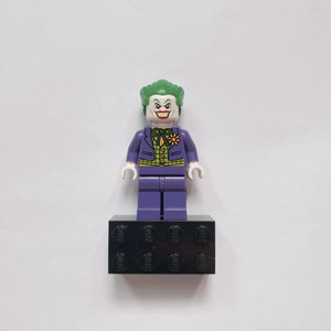 레고 배트맨 단종 조커 자석 피규어 팝니다