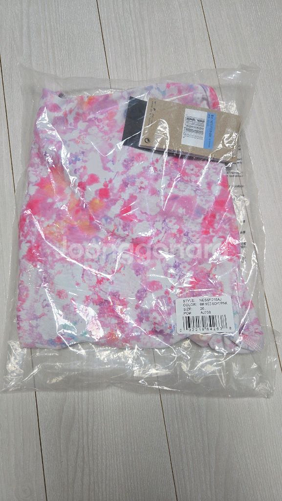 나이키 플로럴블리스 라즈베리 컷아웃 26--0