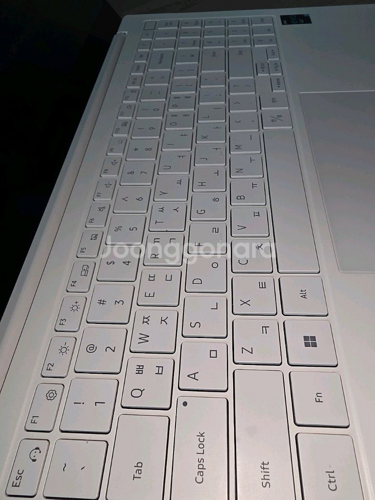 갤럭시북프로2 i7,16gb,1Tb (NT950XDB)--3