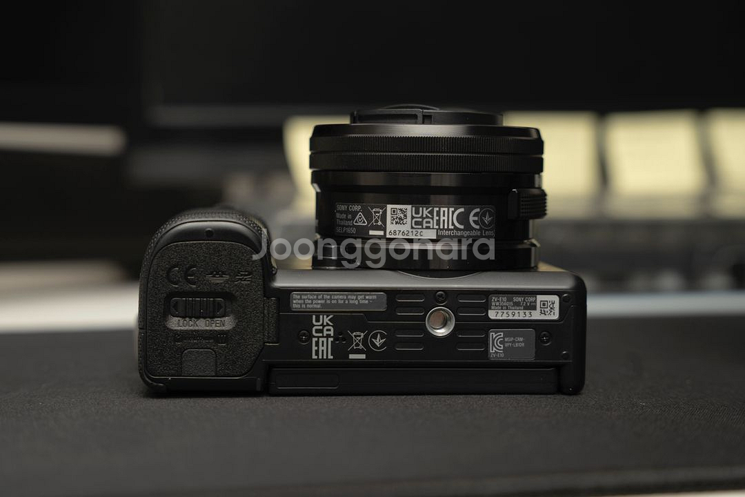 zv-e10--3