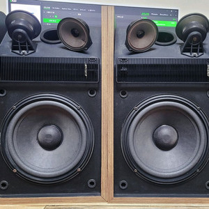 보스(BOSE)301-2 스피커 1조입니다