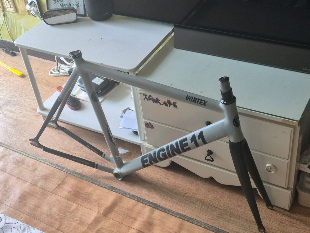 엔진11 볼텍스 2016년식 프레임 판매합니다.(급처) 이미지