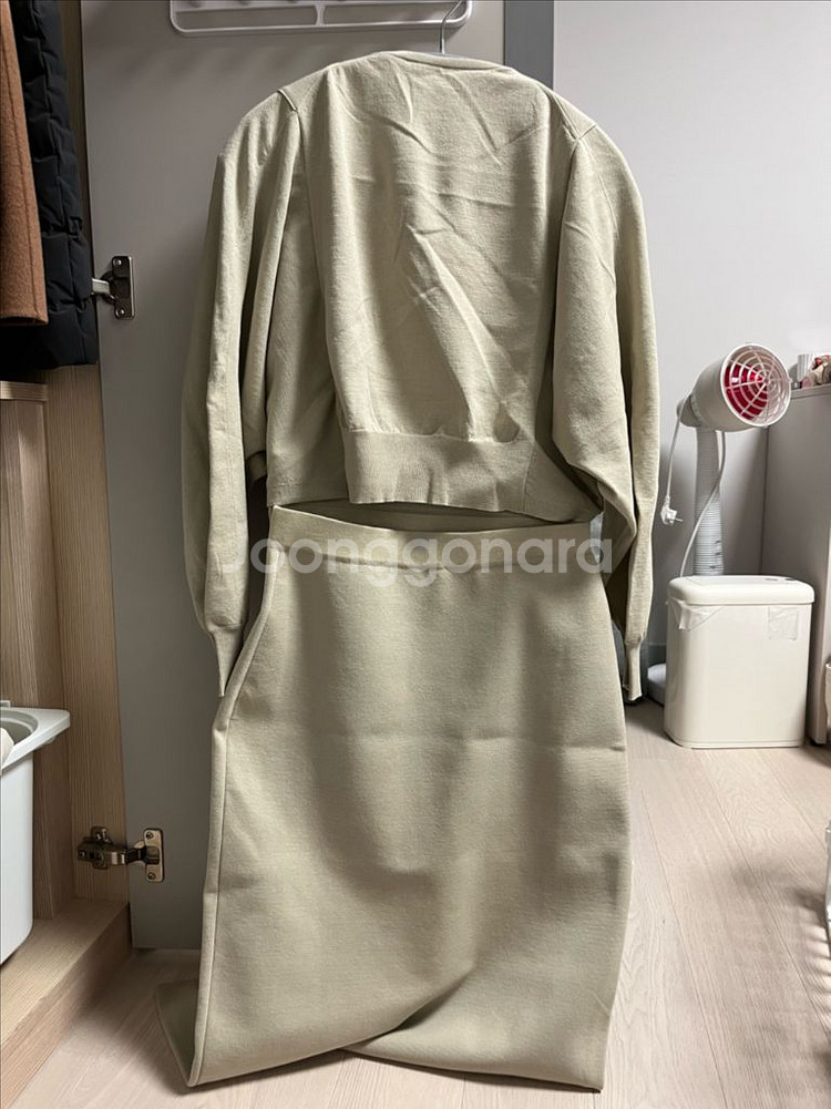 더캐시미어 뒷트임 롱 니트원피스(s)--1