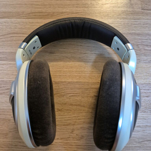 젠하이져 HD599 판매합니다