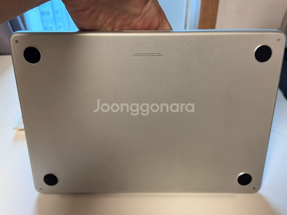 맥북 에어 13 M2 8GB 256GB 실버 민트급--1