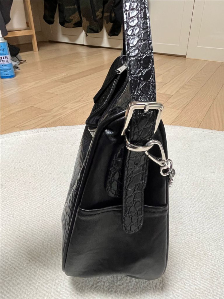 이우가마카라스 이미지