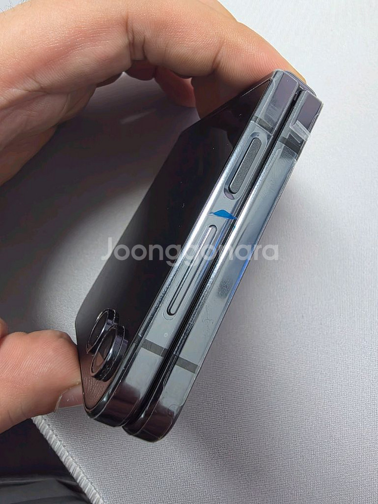 z플립5 256GB 올갈이 판매합니다!--3