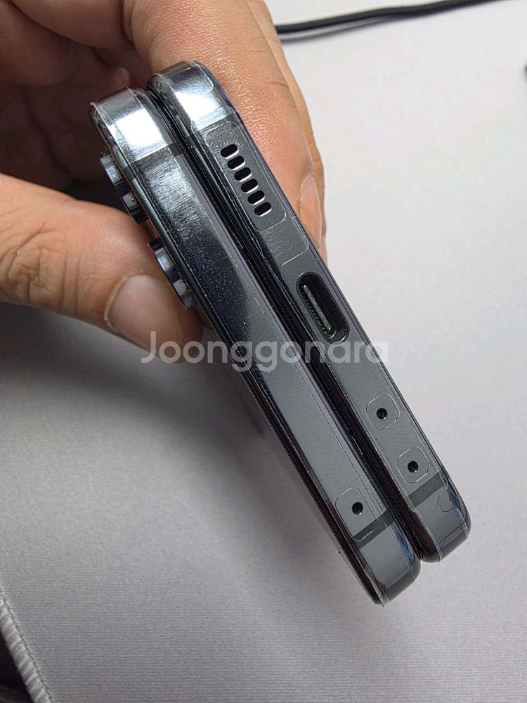 z플립5 256GB 올갈이 판매합니다!--4