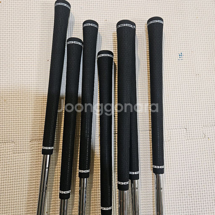 타이틀리스트 t150 아이언 세트(실사용 매우 적음!)--5