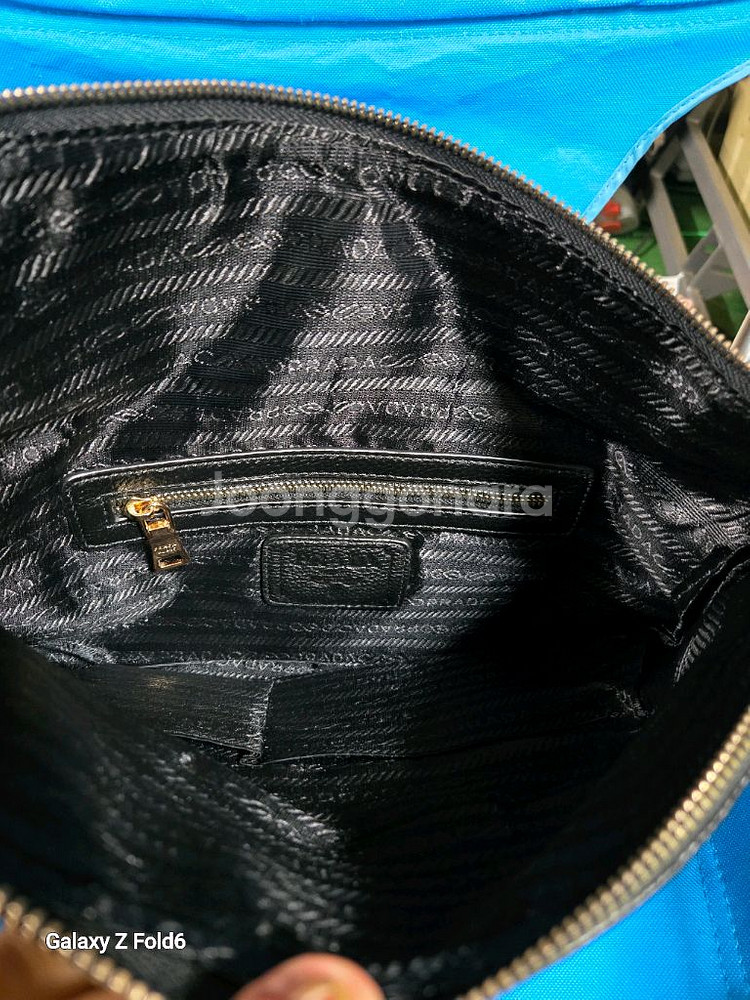 프라다(Prada) 1BH050 블랙 레더 크로스백--3