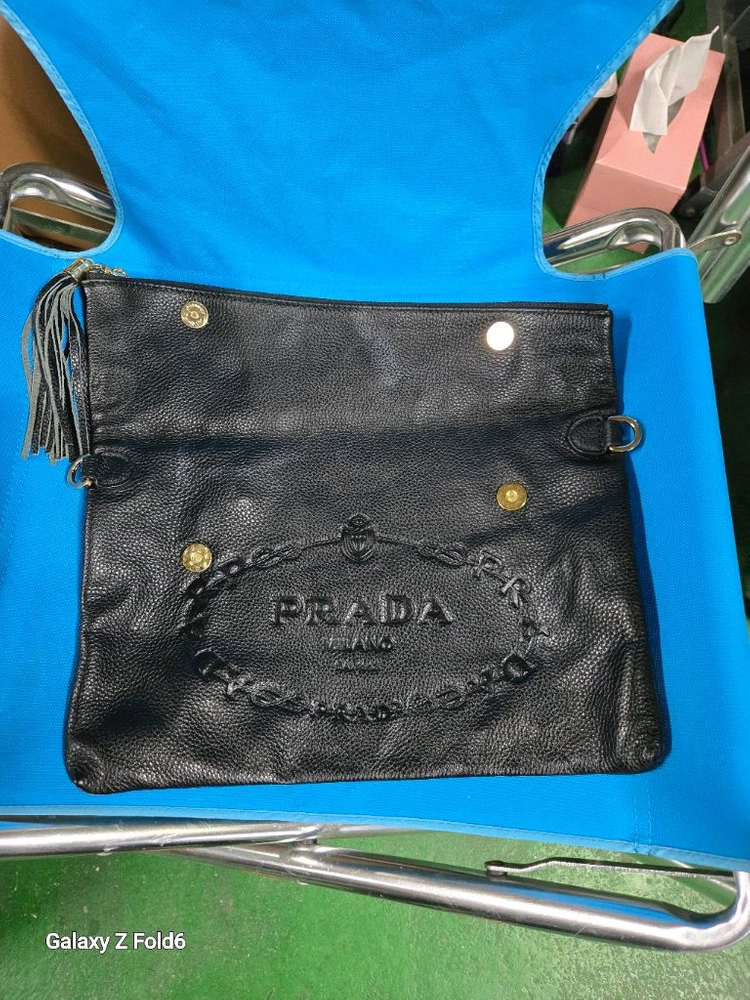 프라다(Prada) 1BH050 블랙 레더 크로스백 이미지