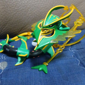 메가 레쿠쟈 피규어