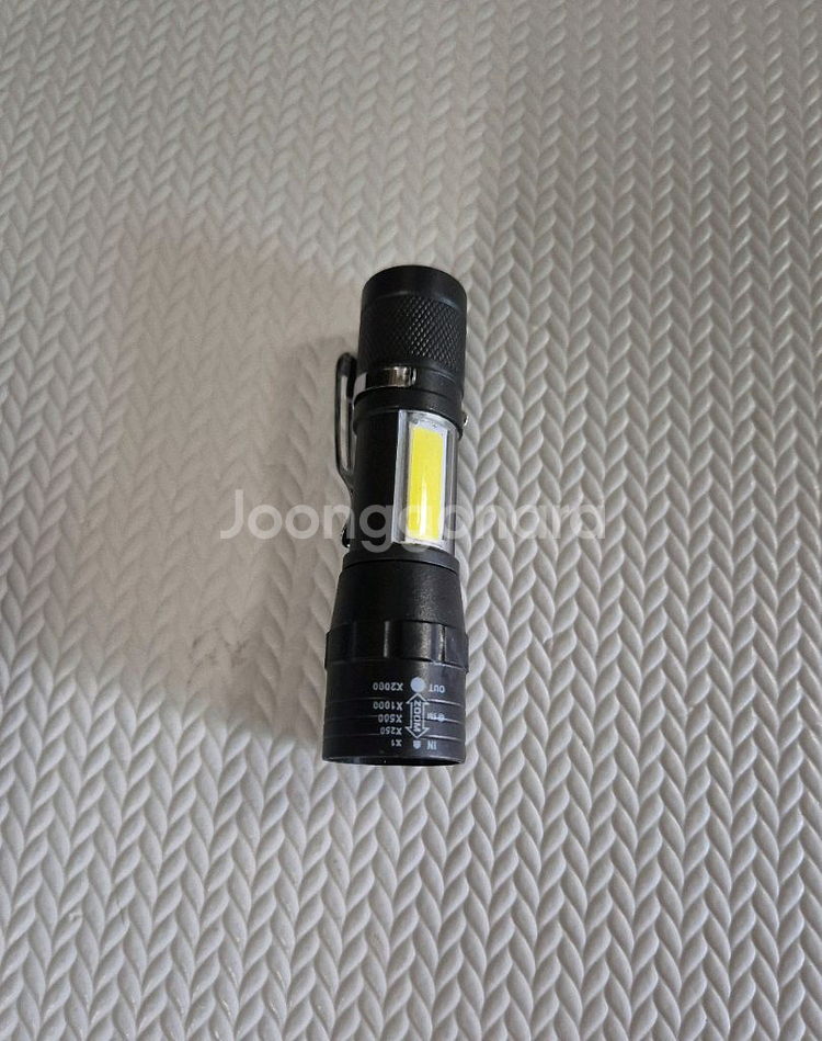 LED 충전식 손전등 후레쉬--1