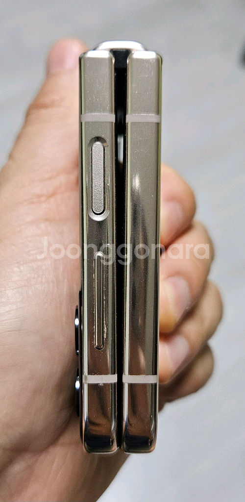 갤럭시 Z플립4 핑크골드 256GB 싸게 팝니다.--5