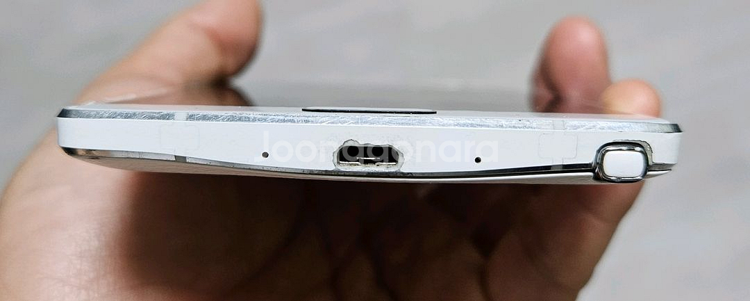 갤럭시 노트4 화이트 32GB 싸게 팝니다.--4