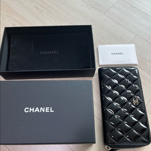 샤넬 페이던트 지퍼 장지갑