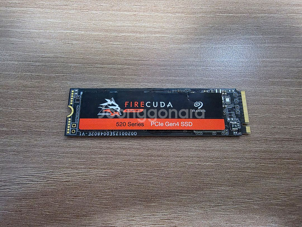 파이어쿠다 520 SSD 2TB 및 외장 케이스--0