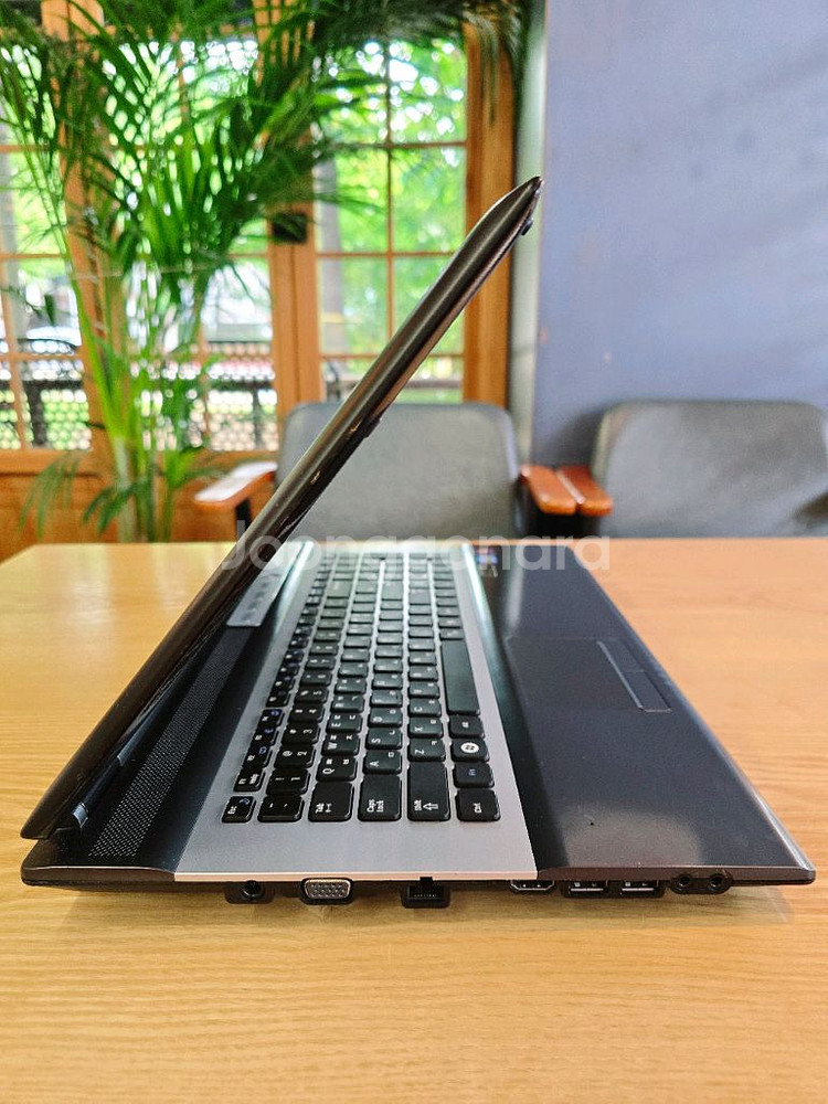 17인치 삼성 고성능 i7 사무용 노트북(램16GB)--3