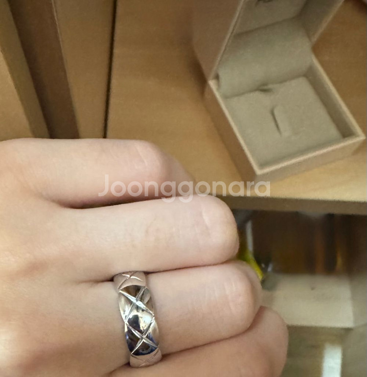 R2W VIP 샤넬 코코크러쉬 반지--0